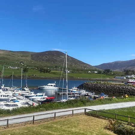 Picturesque Riverside *